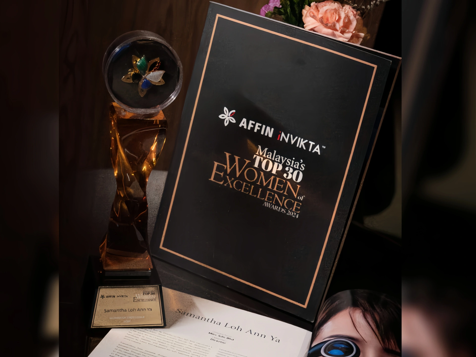 Samantha Loh honoured at Malaysia's Top 30 Women of Excellence Awards 2024 for leadership in luxury authentication.